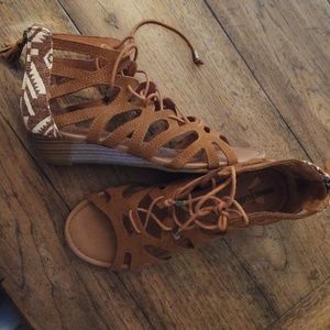 Minnetonka Sandals
